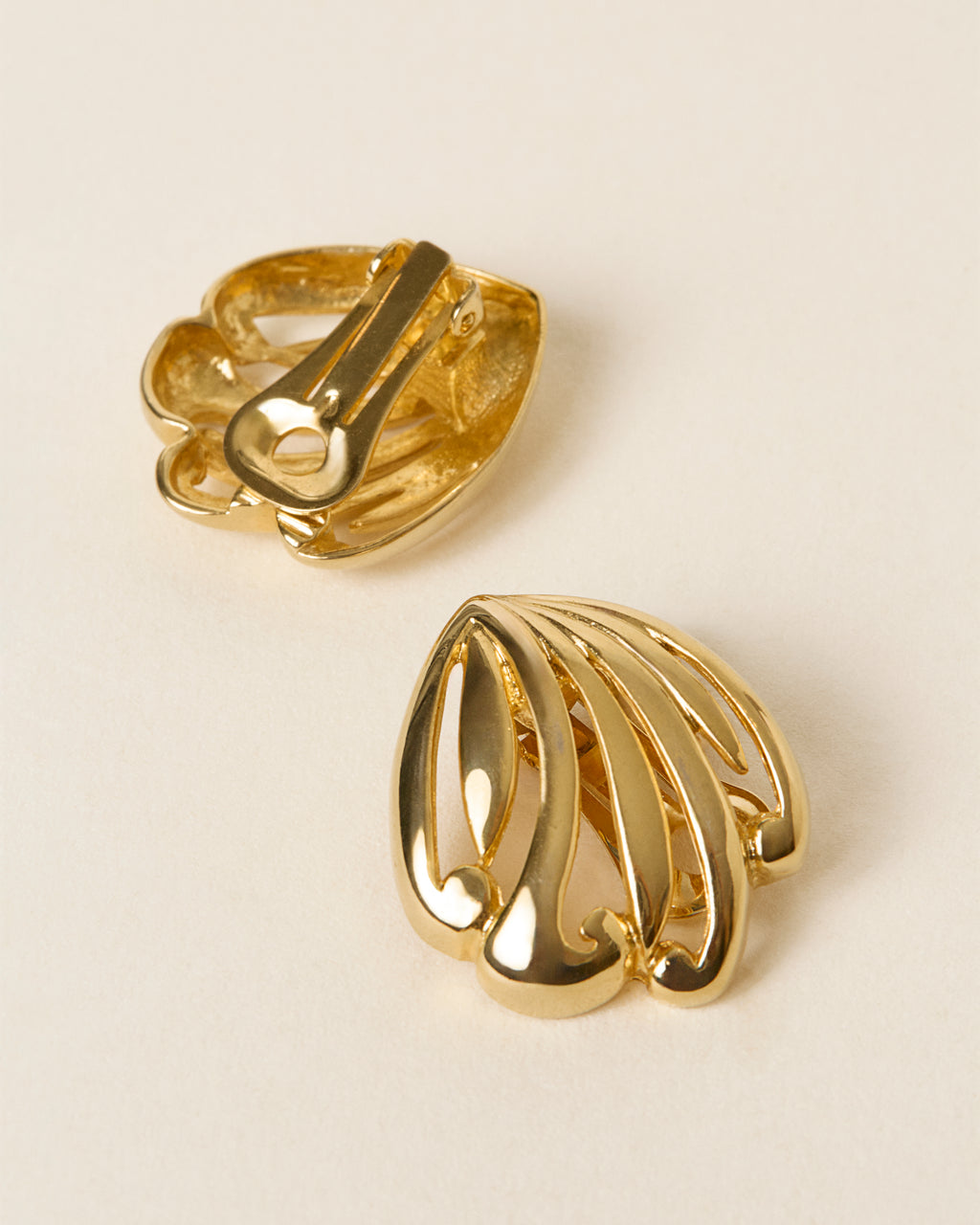Vintage Sculptural Earrings in Gold-Tone